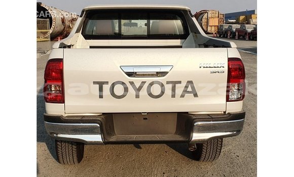Buy Import Toyota Hilux White Car in Import - Dubai in Akmecet Buy Import Toyota Hilux White Car in Import - Dubai in Akmecet