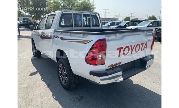 Buy Import Toyota Hilux White Car in Import - Dubai in Akmecet Buy Import Toyota Hilux White Car in Import - Dubai in Akmecet