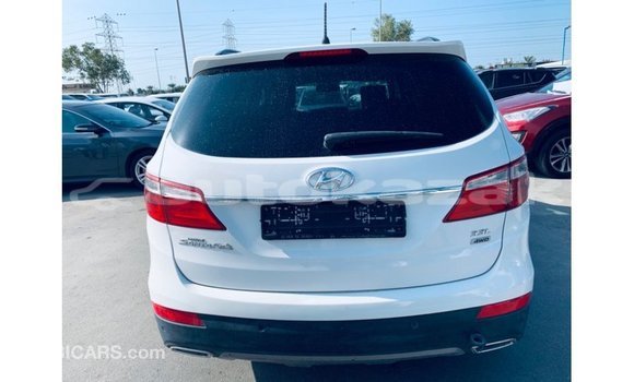 Buy Import Hyundai Santa Fe White Car in Import - Dubai in Akmecet Buy Import Hyundai Santa Fe White Car in Import - Dubai in Akmecet