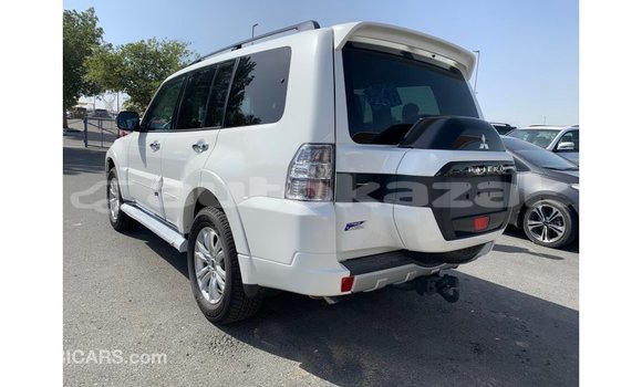 Buy Import Mitsubishi Pajero White Car in Import - Dubai in Akmecet Buy Import Mitsubishi Pajero White Car in Import - Dubai in Akmecet