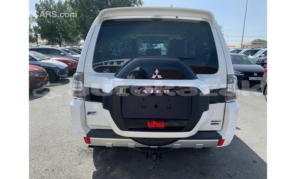 Buy Import Mitsubishi Pajero White Car in Import - Dubai in Akmecet Buy Import Mitsubishi Pajero White Car in Import - Dubai in Akmecet