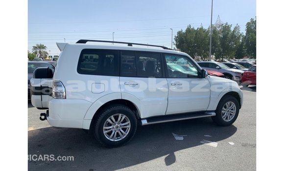 Buy Import Mitsubishi Pajero White Car in Import - Dubai in Akmecet Buy Import Mitsubishi Pajero White Car in Import - Dubai in Akmecet
