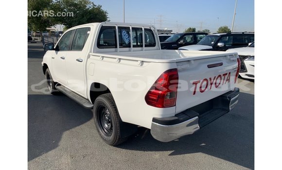 Buy Import Toyota Hilux White Car in Import - Dubai in Akmecet Buy Import Toyota Hilux White Car in Import - Dubai in Akmecet