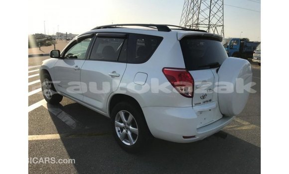 Buy Import Toyota 4Runner White Car in Import - Dubai in Akmecet Buy Import Toyota 4Runner White Car in Import - Dubai in Akmecet