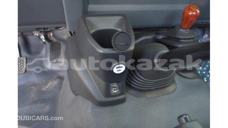 Big with watermark toyota land cruiser akmecet import dubai 1915