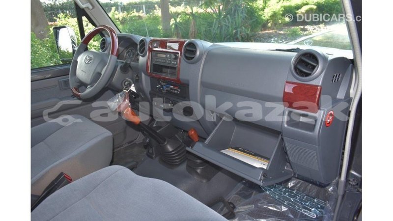 Big with watermark toyota land cruiser akmecet import dubai 1915
