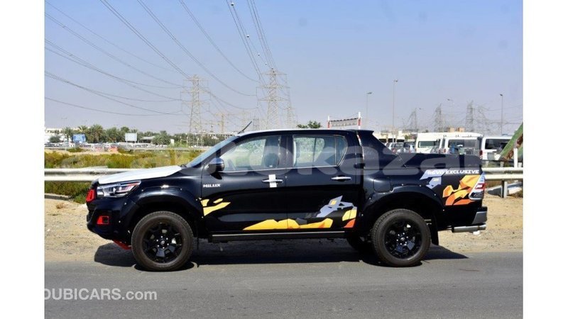 Big with watermark toyota hilux akmecet import dubai 1916