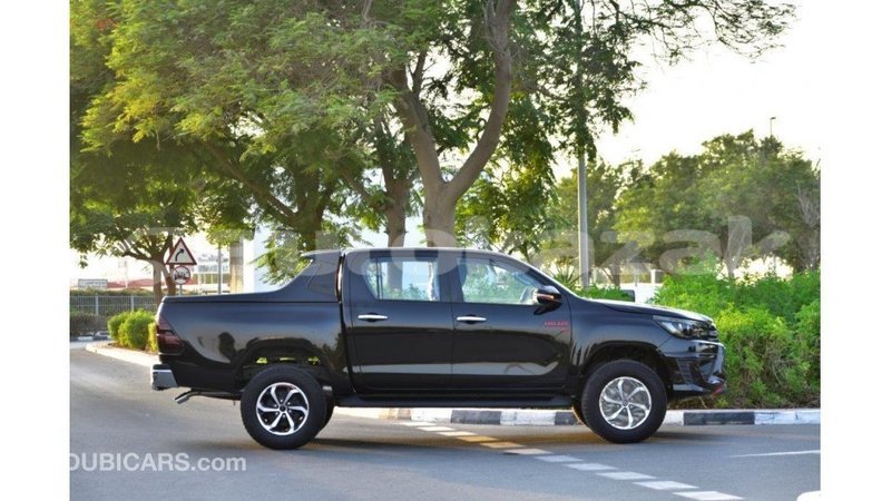 Big with watermark toyota hilux akmecet import dubai 1918