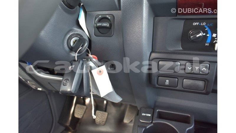 Big with watermark toyota land cruiser akmecet import dubai 1921