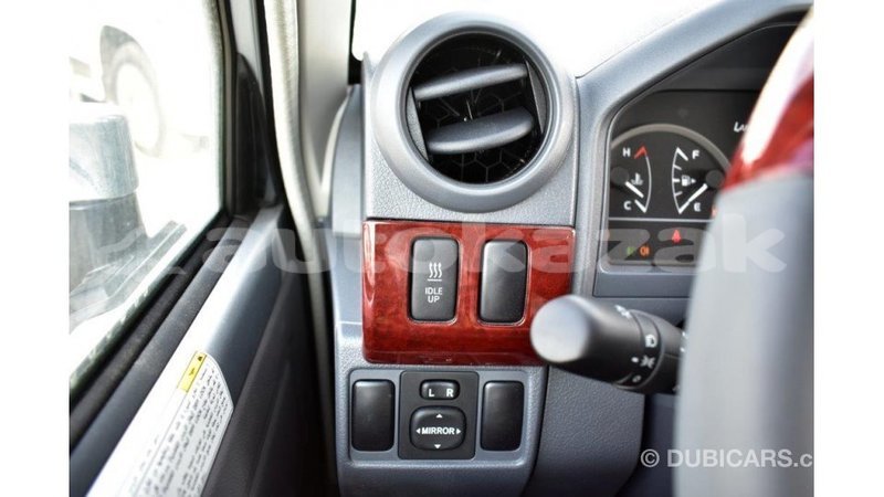 Big with watermark toyota land cruiser akmecet import dubai 1921