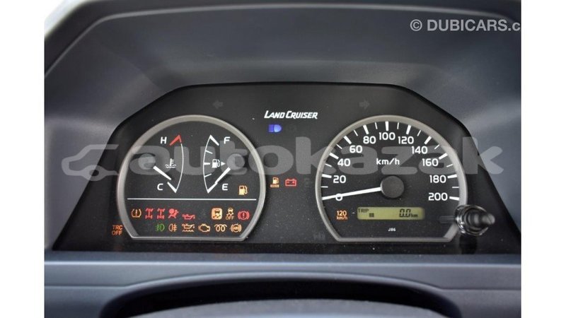 Big with watermark toyota land cruiser akmecet import dubai 1921