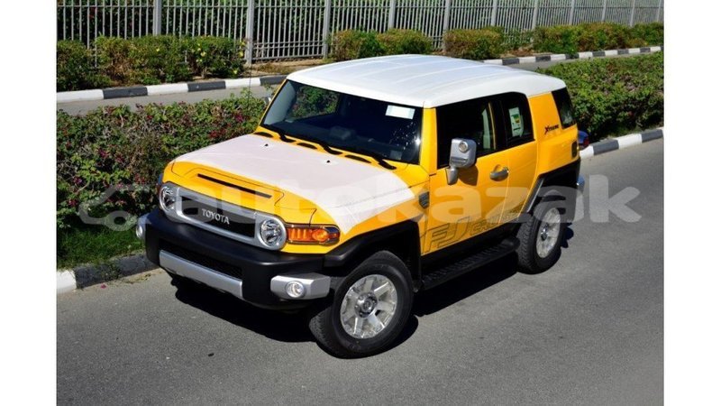 Big with watermark toyota fj cruiser akmecet import dubai 1922