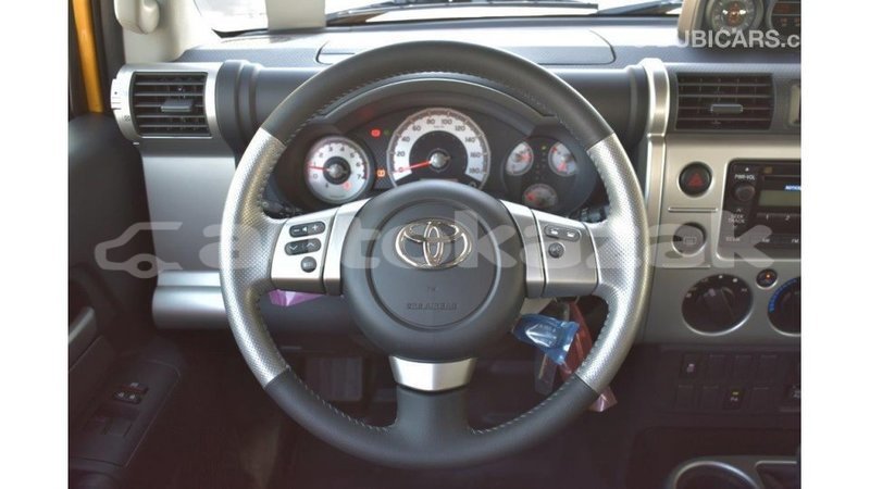 Big with watermark toyota fj cruiser akmecet import dubai 1922