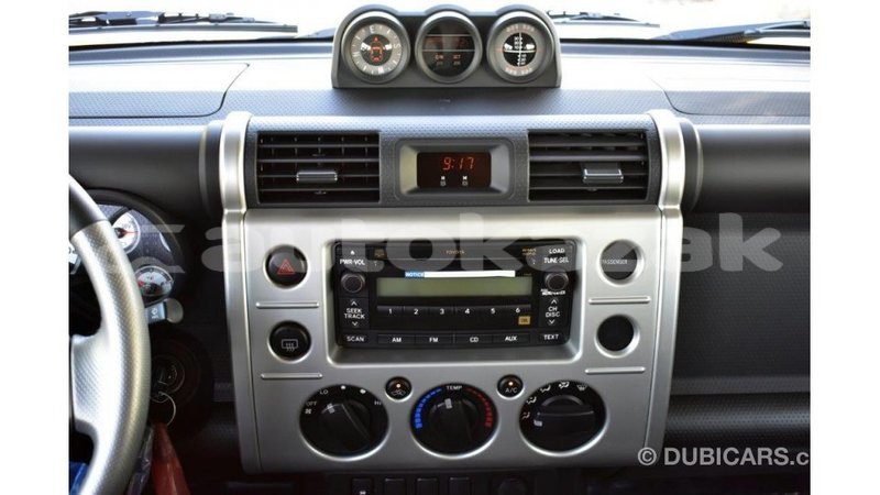 Big with watermark toyota fj cruiser akmecet import dubai 1922