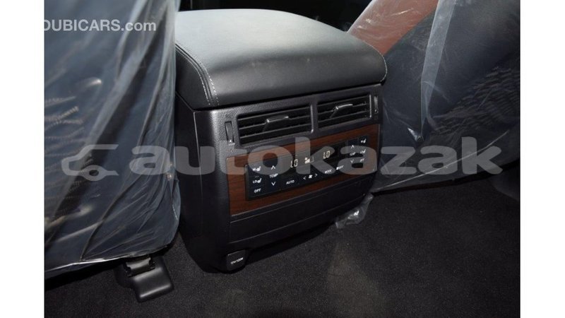 Big with watermark toyota land cruiser akmecet import dubai 1923