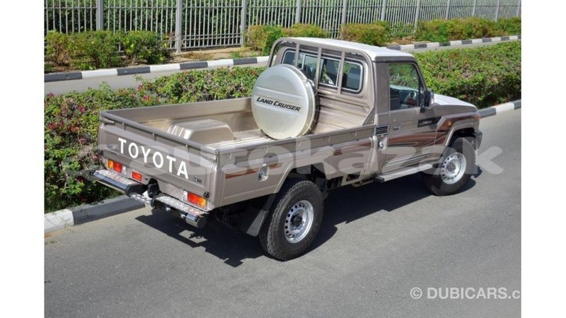 Big with watermark toyota land cruiser akmecet import dubai 1924