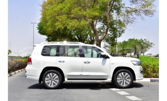 Buy Import Toyota Land Cruiser White Car in Import - Dubai in Akmecet Buy Import Toyota Land Cruiser White Car in Import - Dubai in Akmecet