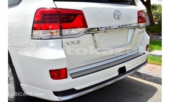Buy Import Toyota Land Cruiser White Car in Import - Dubai in Akmecet Buy Import Toyota Land Cruiser White Car in Import - Dubai in Akmecet