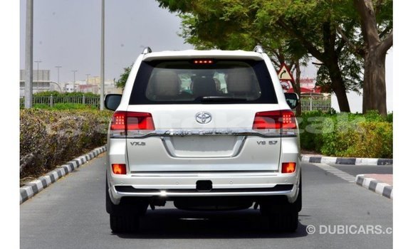 Buy Import Toyota Land Cruiser White Car in Import - Dubai in Akmecet Buy Import Toyota Land Cruiser White Car in Import - Dubai in Akmecet