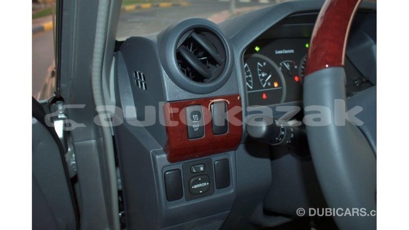 Big with watermark toyota land cruiser akmecet import dubai 1929