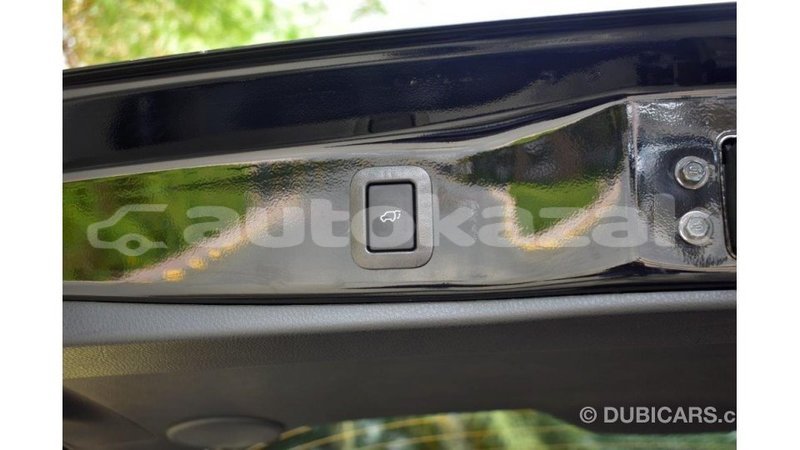 Big with watermark toyota highlander akmecet import dubai 1930