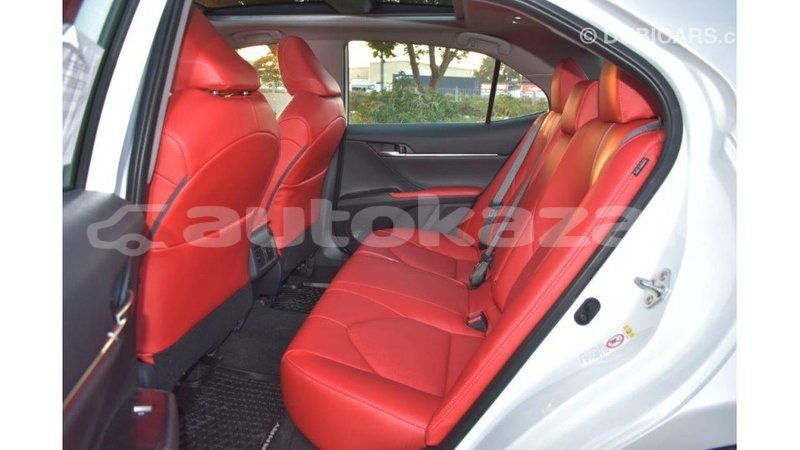 Big with watermark toyota camry akmecet import dubai 1931