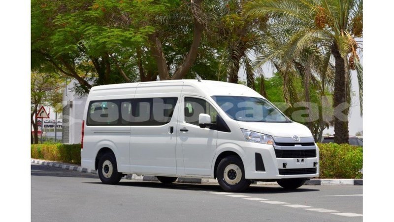 Big with watermark toyota hiace akmecet import dubai 1933