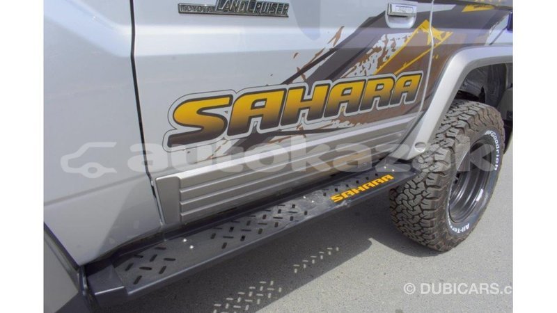 Big with watermark toyota land cruiser akmecet import dubai 1934