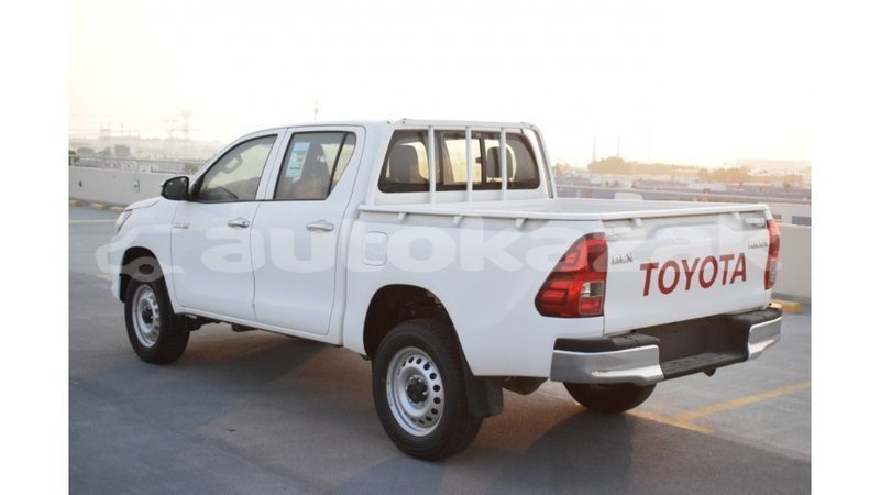 Big with watermark toyota hilux akmecet import dubai 1937