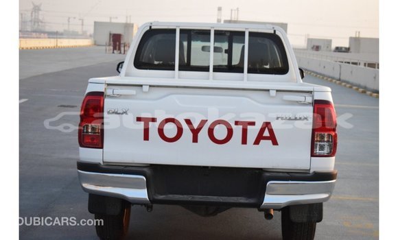 Buy Import Toyota Hilux White Car in Import - Dubai in Akmecet Buy Import Toyota Hilux White Car in Import - Dubai in Akmecet