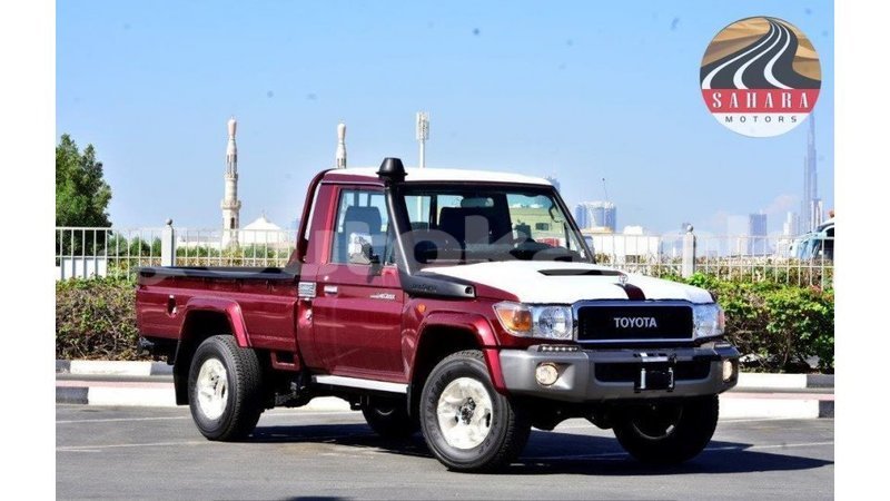 Big with watermark toyota land cruiser akmecet import dubai 1939