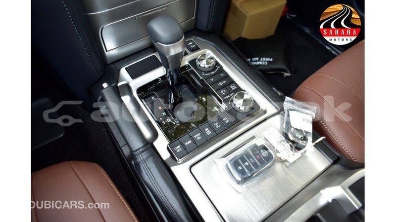 Big with watermark toyota land cruiser akmecet import dubai 1940