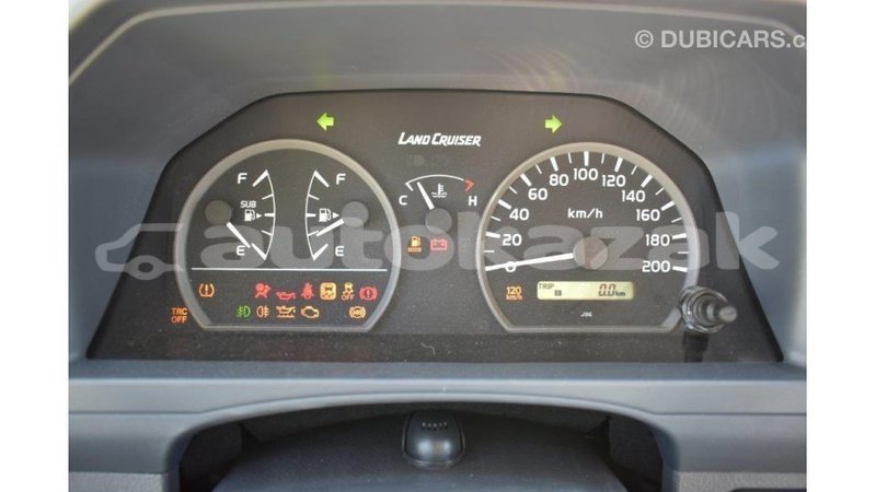 Big with watermark toyota land cruiser akmecet import dubai 1943