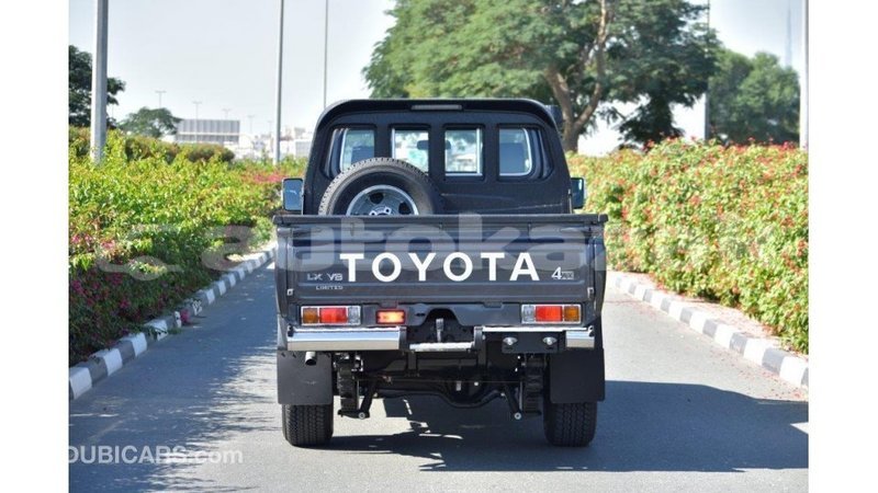 Big with watermark toyota land cruiser akmecet import dubai 1943