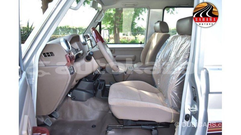 Big with watermark toyota land cruiser akmecet import dubai 1944