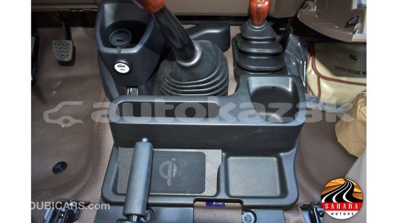 Big with watermark toyota land cruiser akmecet import dubai 1944