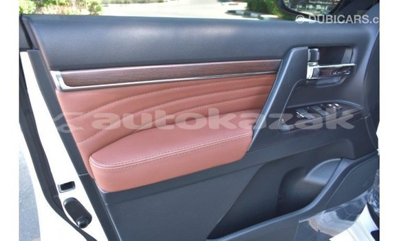 Buy Import Toyota Land Cruiser White Car in Import - Dubai in Akmecet Buy Import Toyota Land Cruiser White Car in Import - Dubai in Akmecet