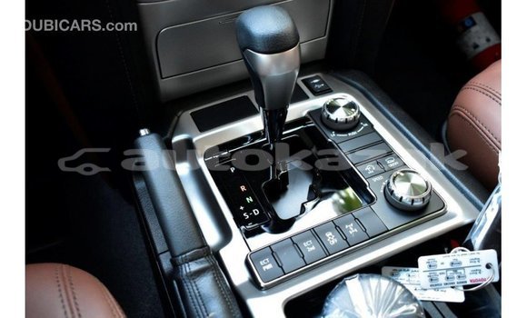 Buy Import Toyota Land Cruiser White Car in Import - Dubai in Akmecet Buy Import Toyota Land Cruiser White Car in Import - Dubai in Akmecet