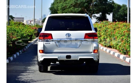 Buy Import Toyota Land Cruiser White Car in Import - Dubai in Akmecet Buy Import Toyota Land Cruiser White Car in Import - Dubai in Akmecet