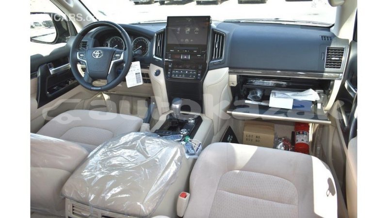 Big with watermark toyota land cruiser akmecet import dubai 1946