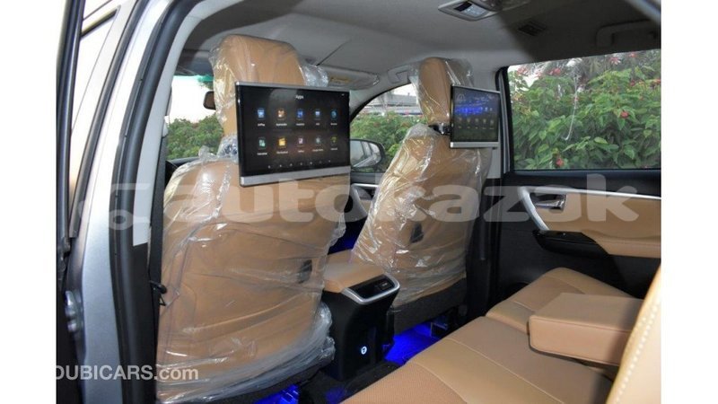 Big with watermark toyota fortuner akmecet import dubai 1947