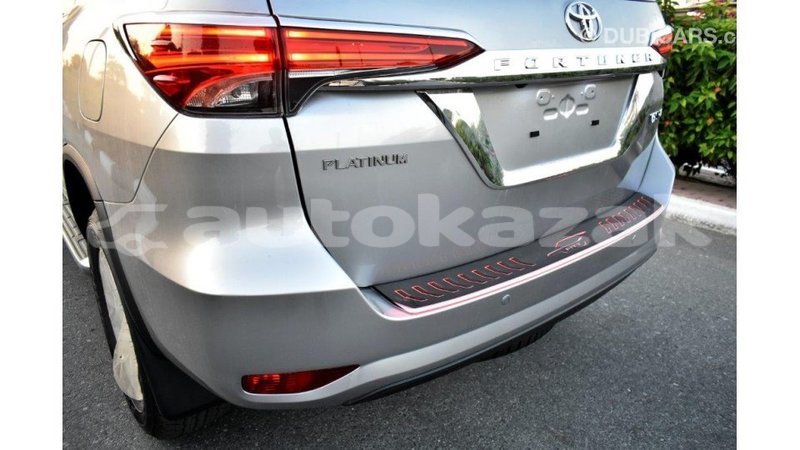 Big with watermark toyota fortuner akmecet import dubai 1947