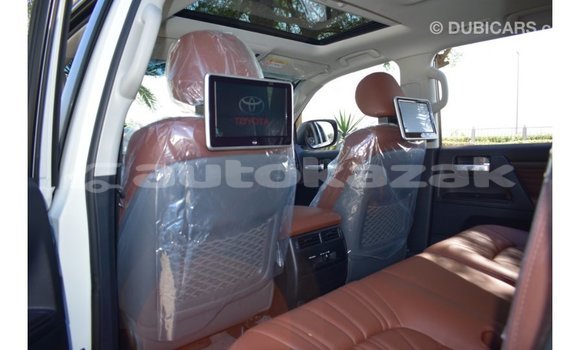 Buy Import Toyota Land Cruiser White Car in Import - Dubai in Akmecet Buy Import Toyota Land Cruiser White Car in Import - Dubai in Akmecet