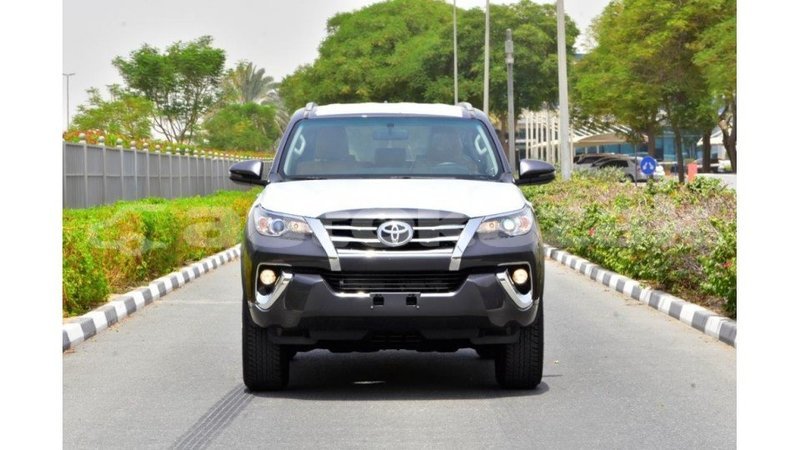 Big with watermark toyota fortuner akmecet import dubai 1957
