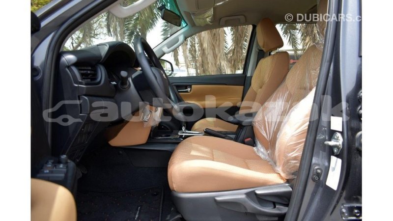 Big with watermark toyota fortuner akmecet import dubai 1957