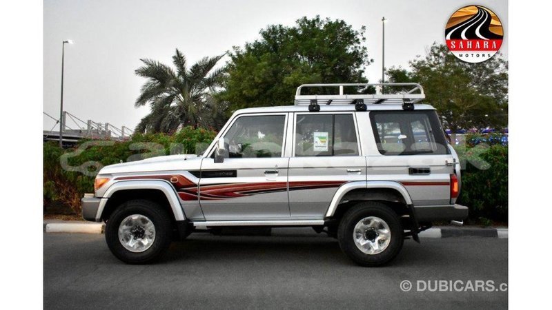 Big with watermark toyota land cruiser akmecet import dubai 1960
