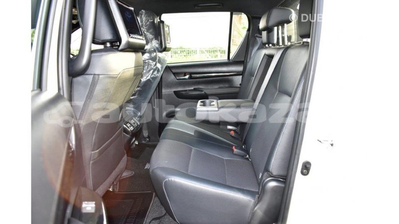 Big with watermark toyota hilux akmecet import dubai 1961