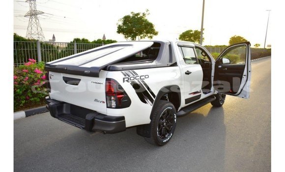 Buy Import Toyota Hilux White Car in Import - Dubai in Akmecet Buy Import Toyota Hilux White Car in Import - Dubai in Akmecet