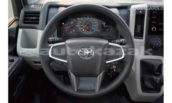 Buy Import Toyota Hiace White Car in Import - Dubai in Akmecet Buy Import Toyota Hiace White Car in Import - Dubai in Akmecet