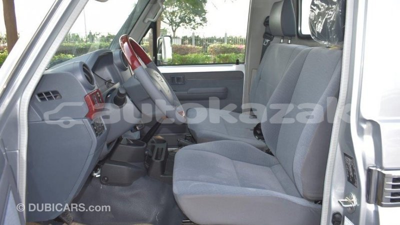 Big with watermark toyota land cruiser akmecet import dubai 1966